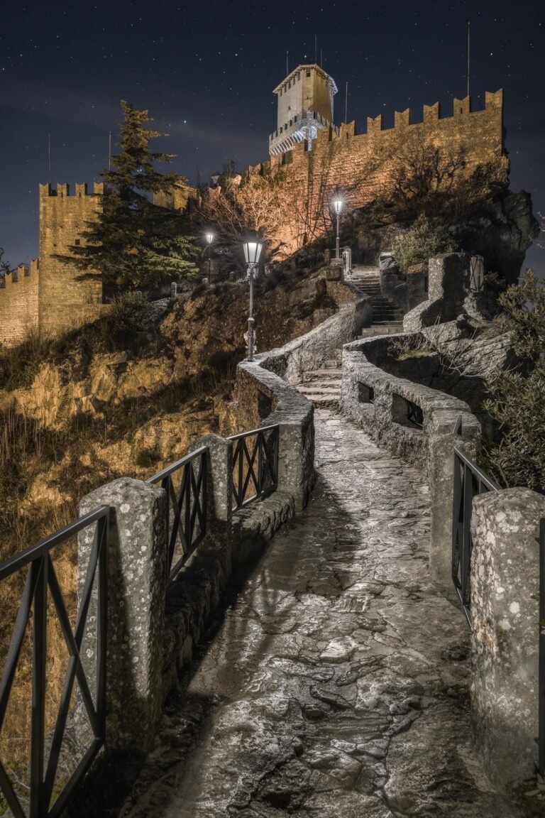 San-Marino-Torre-Verticale